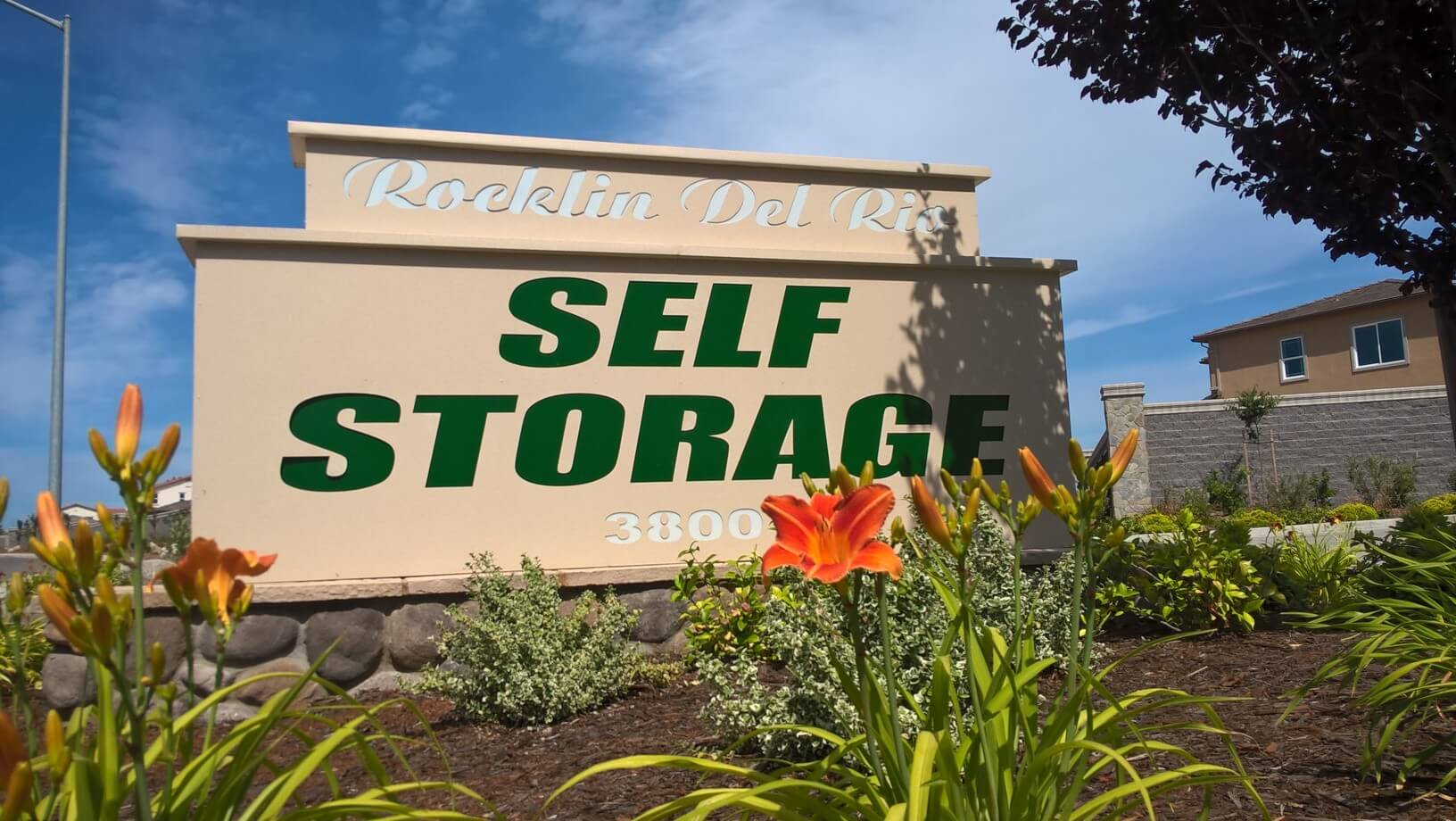 Rocklin Del Rio Self Storage Inc. Sign